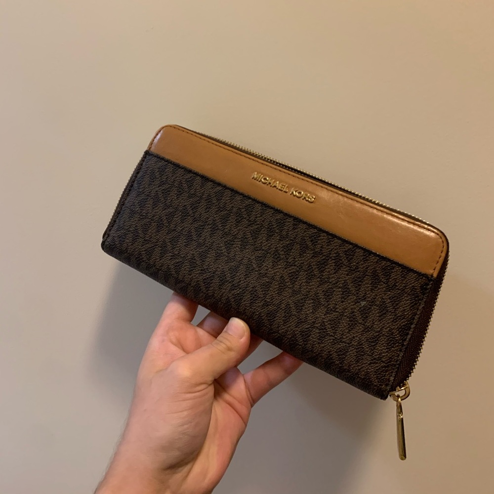 MK wallet